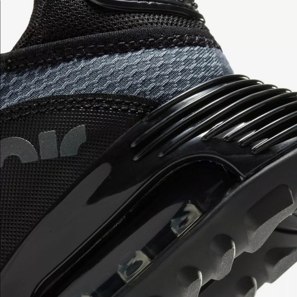 Nike Air Max 2090 Running Shoes Black / Grey CJ4066-001 Youth's 7Y / Men’s 7 - Picture 3 of 7